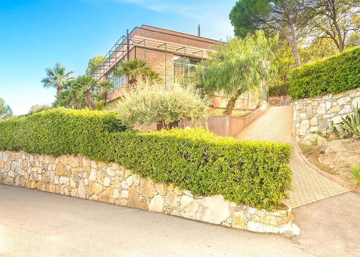 Daire Mit Veranda, Marina dʼAndora