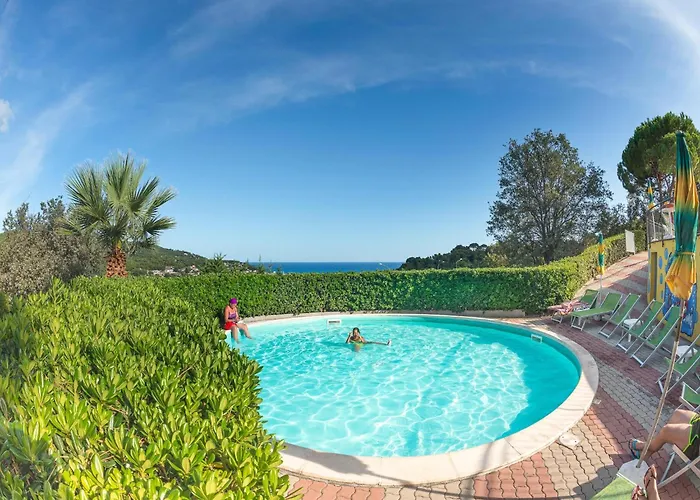 Daire Mit Veranda, Marina dʼAndora