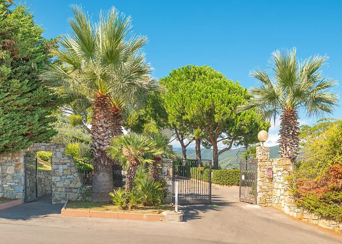Mit Veranda, * Marina dʼAndora