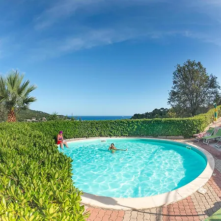 Apartamento Mit Veranda, Marina dʼAndora