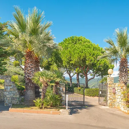 Mit Veranda, * Marina dʼAndora